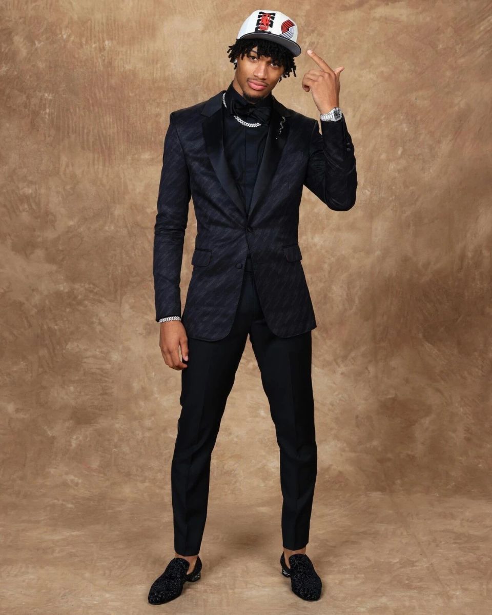 年夏天, 夏普出生于, inews 年夏天, 夏普出生于, inews